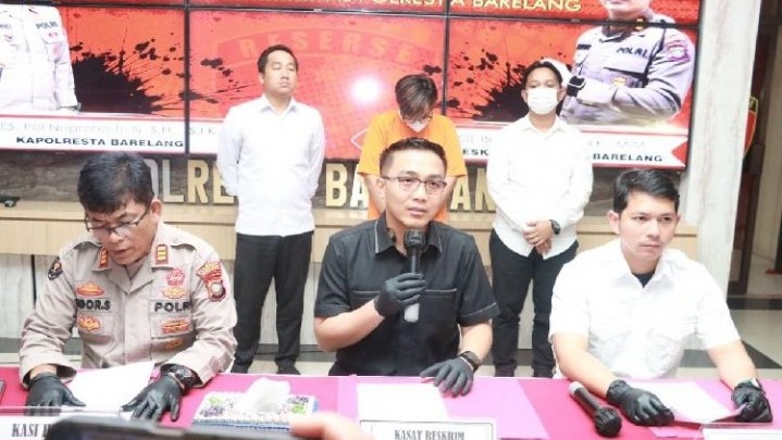 Wanita di Batam Tipu 153 Orang hingga Ratusan Juta