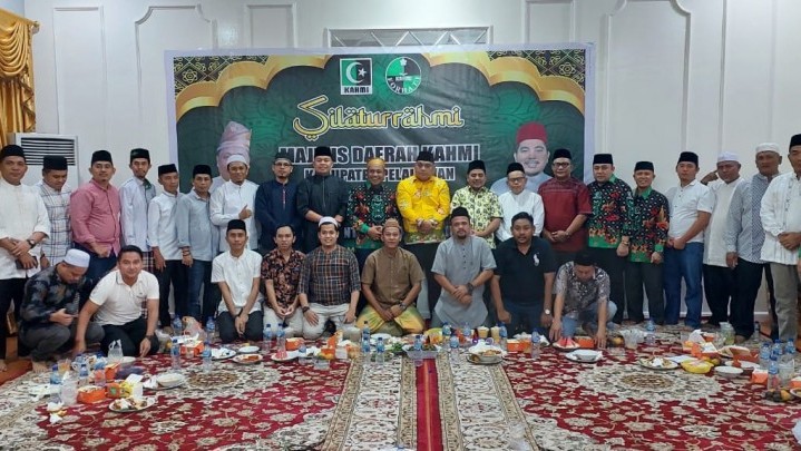 MD KAHMI Pelalawan Santuni Anak Yatim MD KAHMI Pelalawan Santuni Anak Yatim