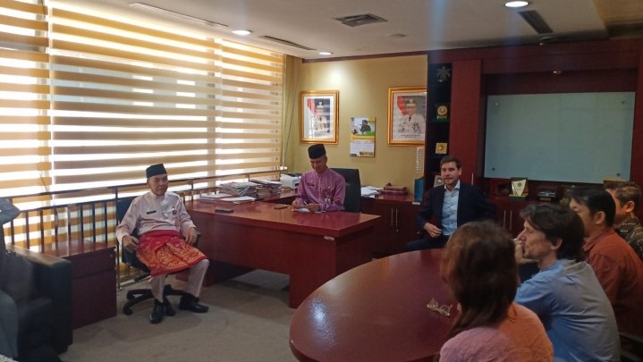 Pemprov Riau dan Kedubes Swiss Bahas Produksi Sawit Berkelanjutan