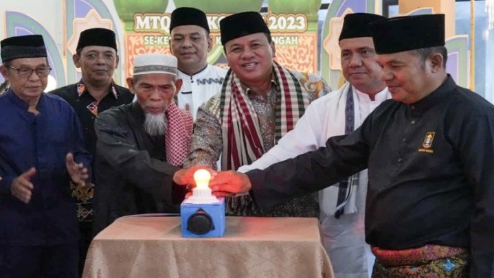 MTQ Pemuda di Kenegerian Kari Kuansing Diramaikan Ratusan Peserta MTQ Pemuda di Kenegerian Kari Kuansing Diramaikan Ratusan Peserta