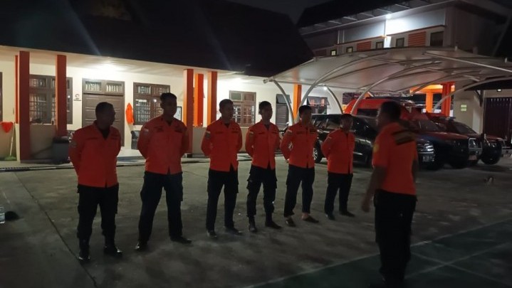 Tim SAR Cari Remaja Diseret Arus di Bendungan Pauh Pangean Tim SAR Cari Remaja Diseret Arus di Bendungan Pauh Pangean