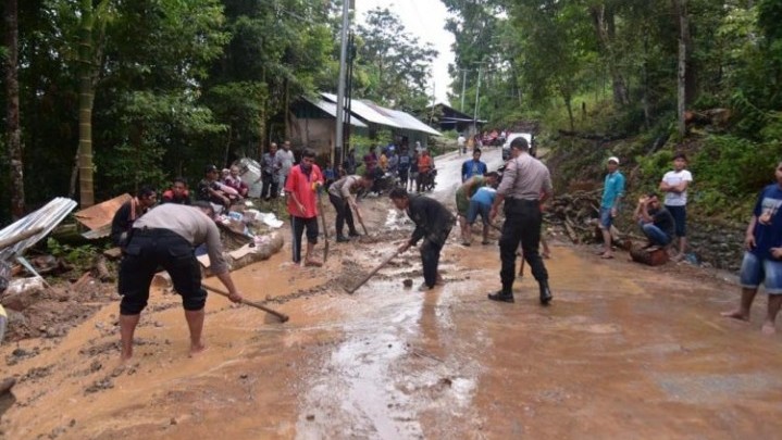 Longsor di Sawahlunto, Satu Keluarga Jadi Korban Longsor di Sawahlunto, Satu Keluarga Jadi Korban