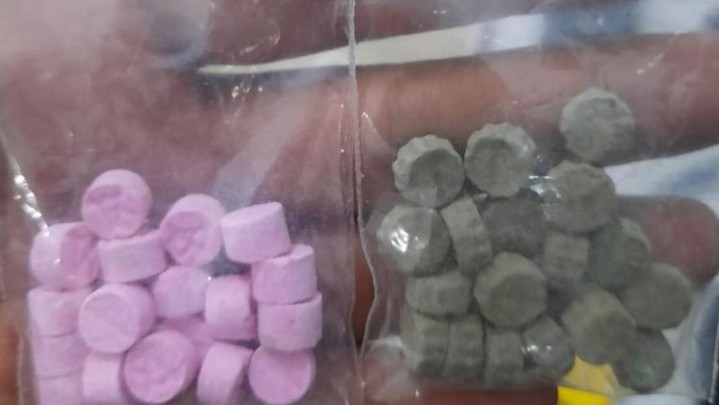 Polda Kepri Gagalkan Upaya Peredaran 2.300 Butir Ekstasi Polda Kepri Gagalkan Upaya Peredaran 2.300 Butir Ekstasi