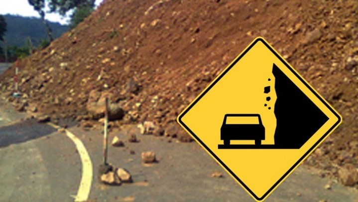 Padang Pariaman Banjir dan Dihantam Longsor