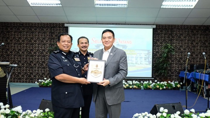 Polda Riau Kerja Sama dengan Polis Melaka Tangani Penyelundupan Narkoba Polda Riau Kerja Sama dengan Polis Melaka Tangani Penyelundupan Narkoba