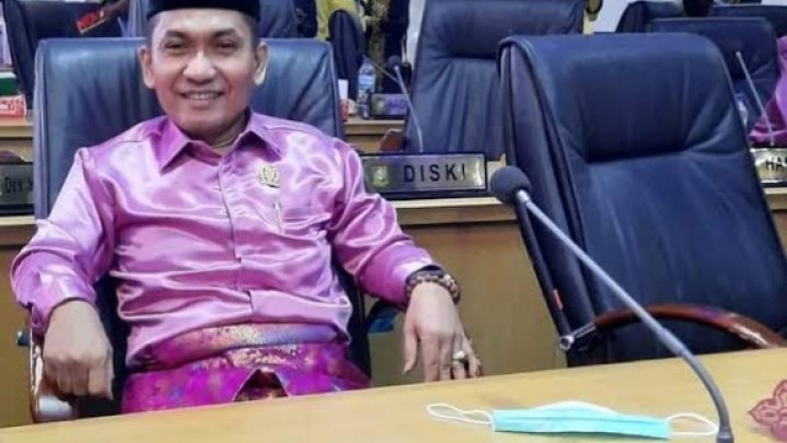 Kiprah Yuli Akmal SSos Di Parlemen Kini Mulai Terasa Dampak Positifnya Kiprah Yuli Akmal SSos Di Parlemen Kini Mulai Terasa Dampak Positifnya