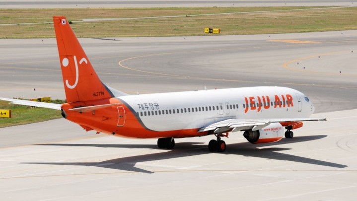 Penerbangan Perdana, Wisatawan dari Korsel Mendarat di Batam dengan Jeju Air Penerbangan Perdana, Wisatawan dari Korsel Mendarat di Batam dengan Jeju Air