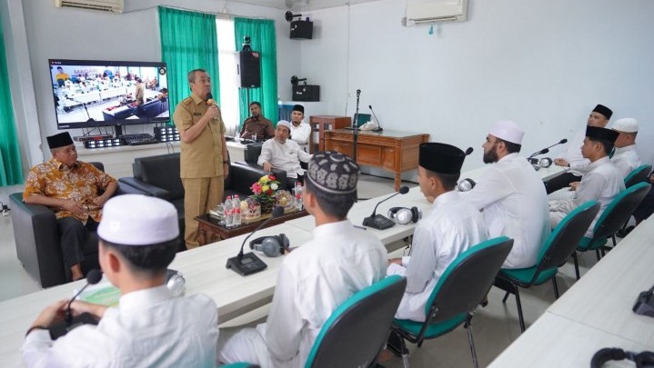Gubri Syamsuar Ingin Maqari Jadi Ikon Riau Gubri Syamsuar Ingin Maqari Jadi Ikon Riau