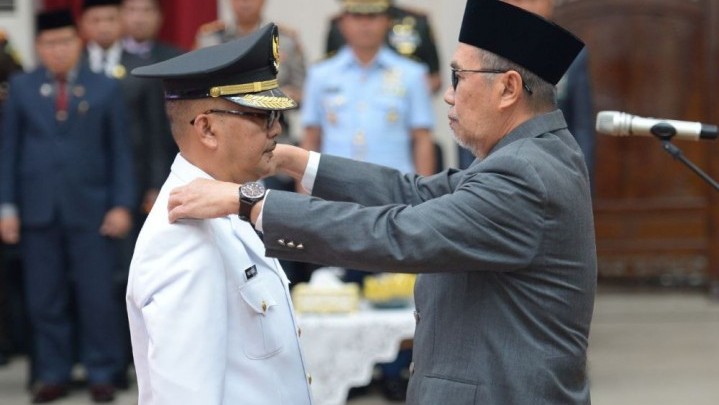 Gubri Syamsuar Beri Tugas Penting pada Pj Bupati Kampar Firdaus Gubri Syamsuar Beri Tugas Penting pada Pj Bupati Kampar Firdaus