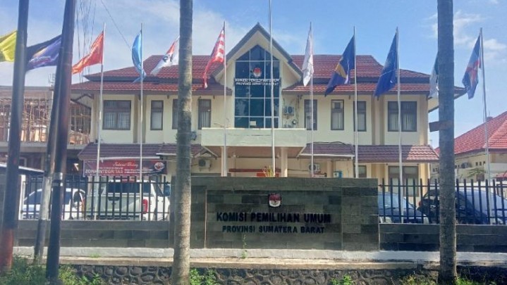 KPU Verifikasi Berkas 1.079 Bacaleg DPRD Sumbar
