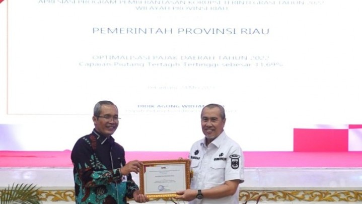 Gubri Syamsuar Terima 3 Penghargaan dari KPK