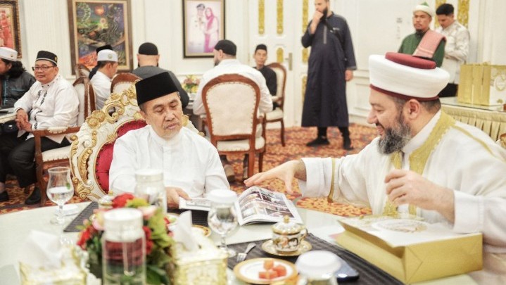 Gubernur Syamsuar Terima Silaturahmi Mufti Darul Fatwa Australia Gubernur Syamsuar Terima Silaturahmi Mufti Darul Fatwa Australia