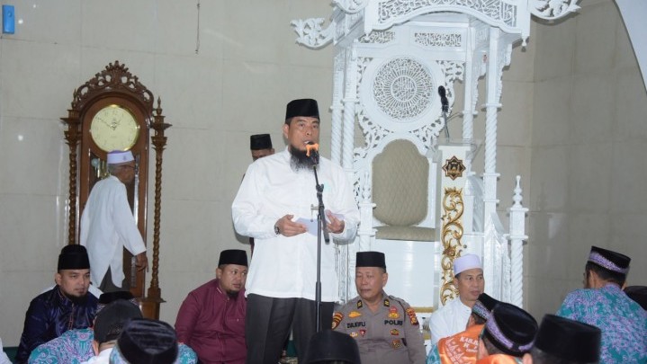 Bupati Bengkalis Lepas Keberangkatan Calon Jemaah Haji