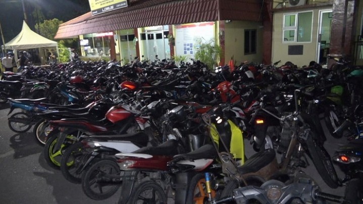 Ratusan Kendaraan Terjaring saat Razia Knalpot Racing di Padang Ratusan Kendaraan Terjaring saat Razia Knalpot Racing di Padang