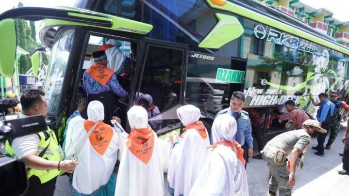 13 JCH Riau Kloter 9 Gunakan Kursi Roda