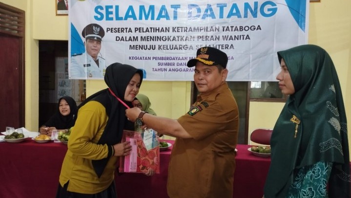 Gunakan Dana Desa Tahun 2023, Pemdes Padang Luas Gelar Pelatihan Tata Boga