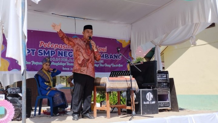 Perpisahan Siswa/i UPT SMPN 1 Tambang, Ketua DPRD Kampar berpesan Jangan Sampai Putus Pendidikan Perpisahan Siswa/i UPT SMPN 1 Tambang, Ketua DPRD Kampar berpesan Jangan Sampai Putus Pendidikan