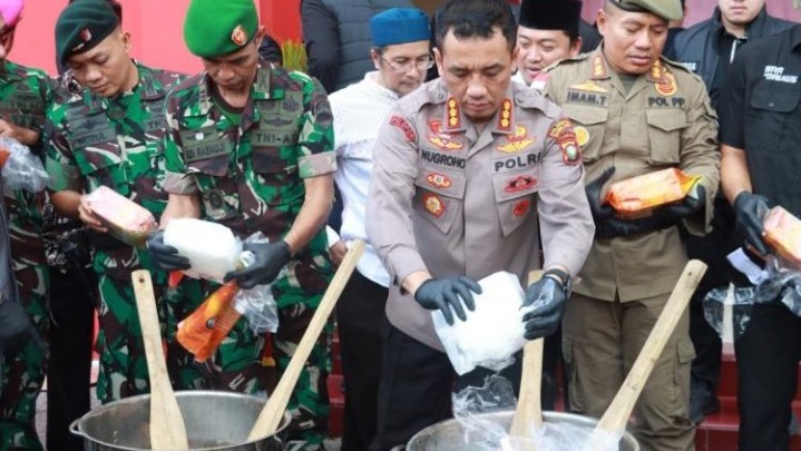 Polresta Barelang Musnahkan 10 Kg Sabu Hasil Tangkapan