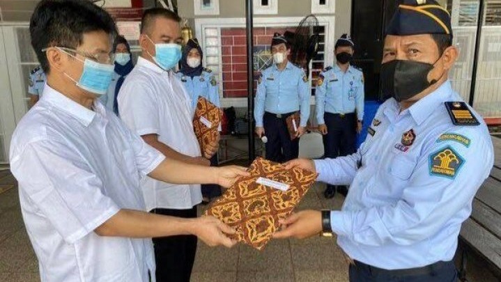 79 Warga Binaan di Riau Dapat Remisi Waisak, 2 Langsung Bebas 79 Warga Binaan di Riau Dapat Remisi Waisak, 2 Langsung Bebas