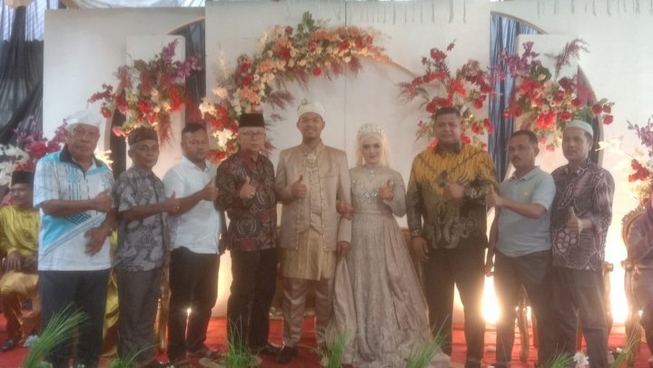 Hadiri Acara Resepsi Pernikahan, Afrizal Naaf: Semoga Bersatu Sampai Maut Memisahkan Hadiri Acara Resepsi Pernikahan, Afrizal Naaf: Semoga Bersatu Sampai Maut Memisahkan