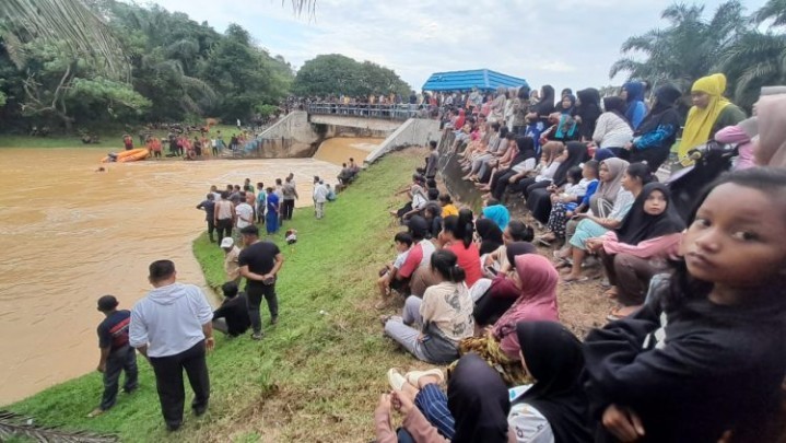 Tak Bisa Berenang, Remaja Tenggelam di Embung Batang Mimpi Dharmasraya Tak Bisa Berenang, Remaja Tenggelam di Embung Batang Mimpi Dharmasraya
