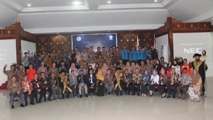 Jabatan Ketua STMIK Amik Riau Periode 2023-2027 Dipercayakan pada DR Lusiana, M.Kom Jabatan Ketua STMIK Amik Riau Periode 2023-2027 Dipercayakan pada DR Lusiana, M.Kom