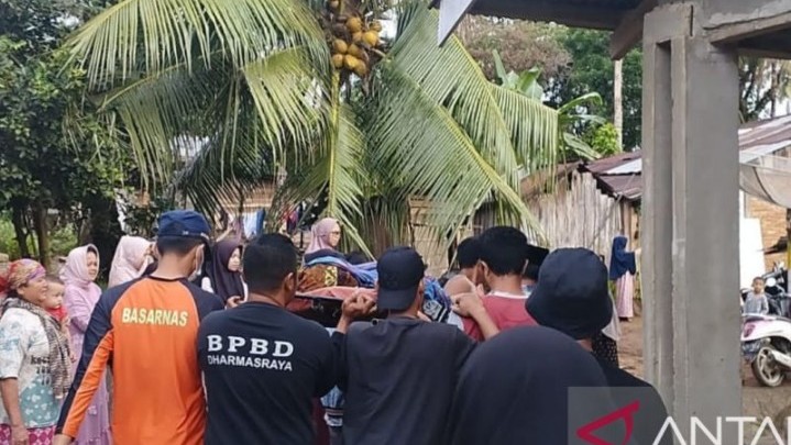 Akhirnya Pelajar Hanyut di Dharmasraya Ditemukan Meninggal Akhirnya Pelajar Hanyut di Dharmasraya Ditemukan Meninggal