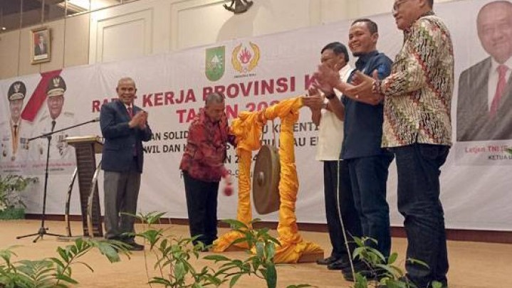 Wagubri Beri Pesan Penting saat Raker KONI Riau