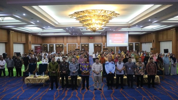 Pengakuan Hak Kekayaan Intelektul Pelaku UMKM Didukung Penuh Wabup Rohul Pengakuan Hak Kekayaan Intelektul Pelaku UMKM Didukung Penuh Wabup Rohul