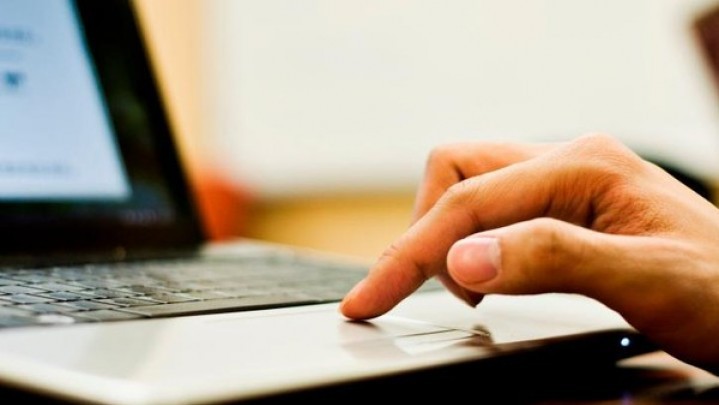 Jaringan Internet di Bintan Lelet, Orangtua Daftar PPDB Online di Sekolah