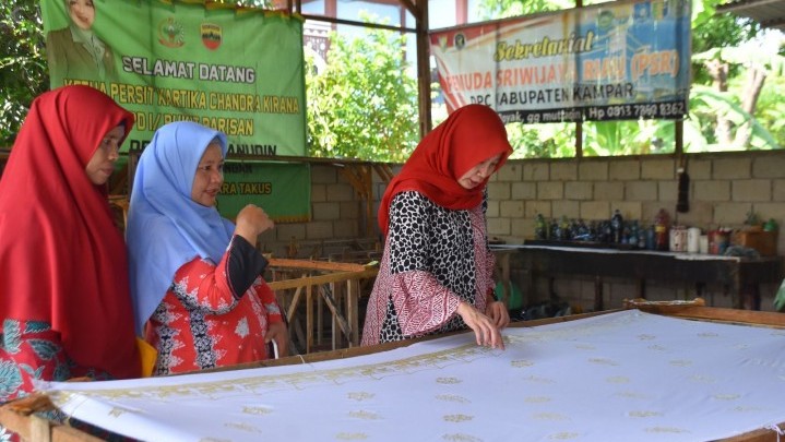 Lestarikan Tenun dan Batik Kampar, Rumah Batik Balisa Diresmikan Lestarikan Tenun dan Batik Kampar, Rumah Batik Balisa Diresmikan