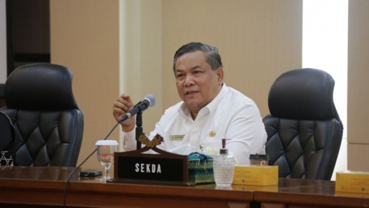 Sekdaprov Riau Sebut Tahun 2024 Perbaiki Jalan Berlubang Sekdaprov Riau Sebut Tahun 2024 Perbaiki Jalan Berlubang