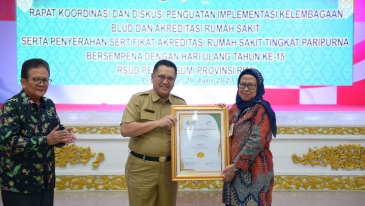 RSUD Petala Bumi Berhasil Raih Akreditasi Paripurna RSUD Petala Bumi Berhasil Raih Akreditasi Paripurna