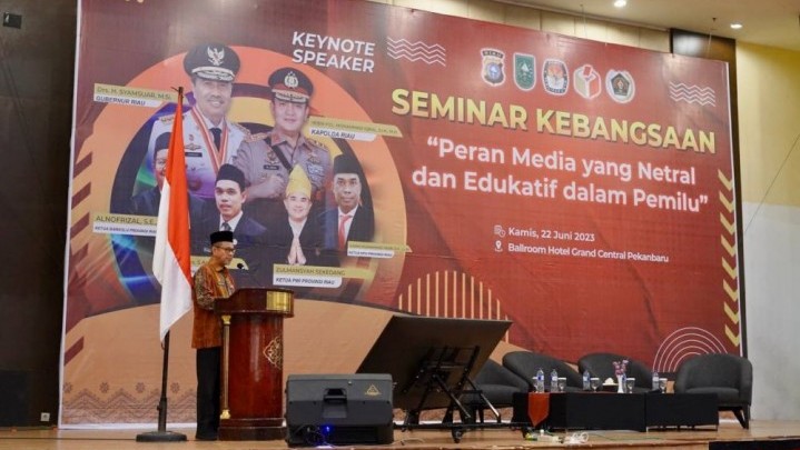 Orang Dekat Gubri: Media Sebagai Pilar Demokrasi Orang Dekat Gubri: Media Sebagai Pilar Demokrasi