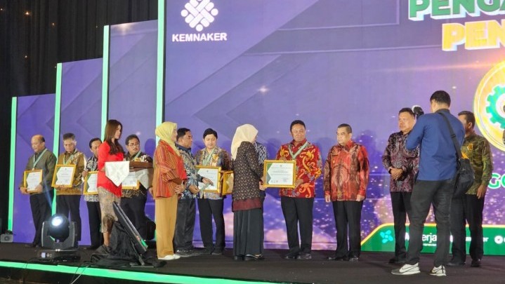 Gubri Syamsuar Dianugerahi Penghargaan Pembina K3 Terbaik 2023