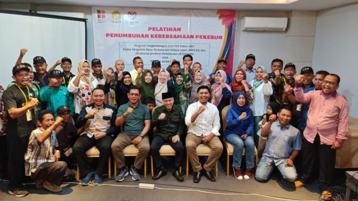 Puluhan Pekebun Sawit di Siak Diberi Pelatihan Khusus Pengembangan SDM