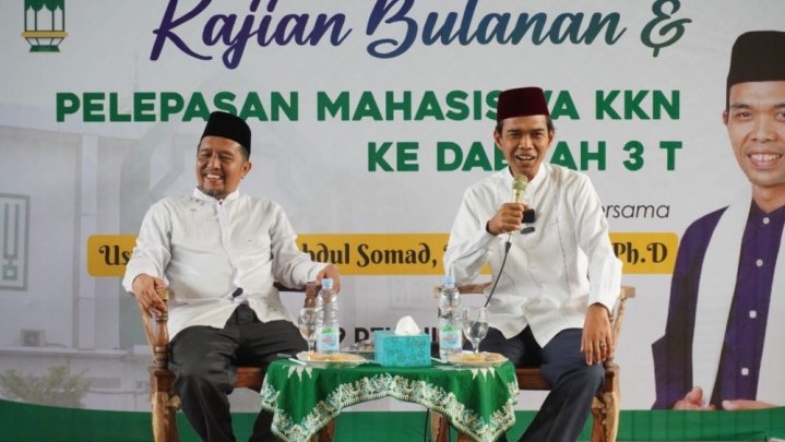 UAS Lepas Puluhan Mahasiswa KKN Umri ke Suku Talang Mamak UAS Lepas Puluhan Mahasiswa KKN Umri ke Suku Talang Mamak