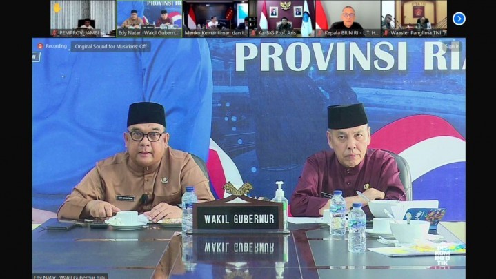 Pemprov Riau Sambut Baik Pembentukan Satgas Tata Kelola Industri Kelapa Sawit Pemprov Riau Sambut Baik Pembentukan Satgas Tata Kelola Industri Kelapa Sawit