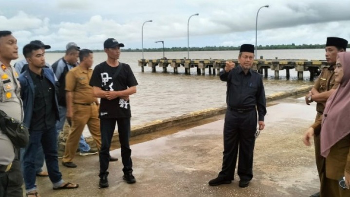 Pemprov Riau Diminta Kades Tanjung Samak Meranti Hibahkan Aset PPI Pemprov Riau Diminta Kades Tanjung Samak Meranti Hibahkan Aset PPI