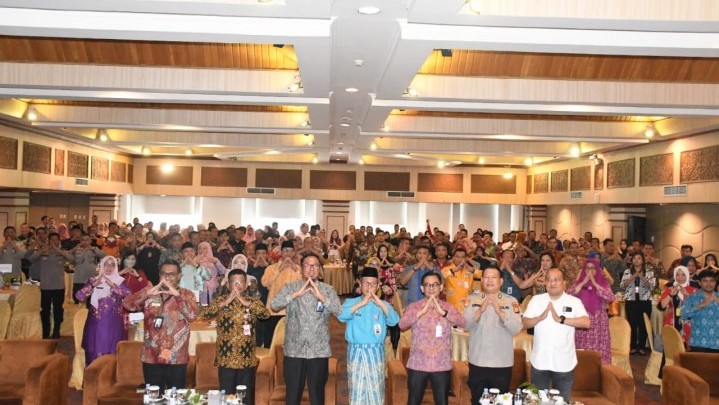 Pemkab Bengkalis Dinilai Ombudsman Komitmen dalam Penilaian Penyelenggaraan Pelayanan Publik Pemkab Bengkalis Dinilai Ombudsman Komitmen dalam Penilaian Penyelenggaraan Pelayanan Publik