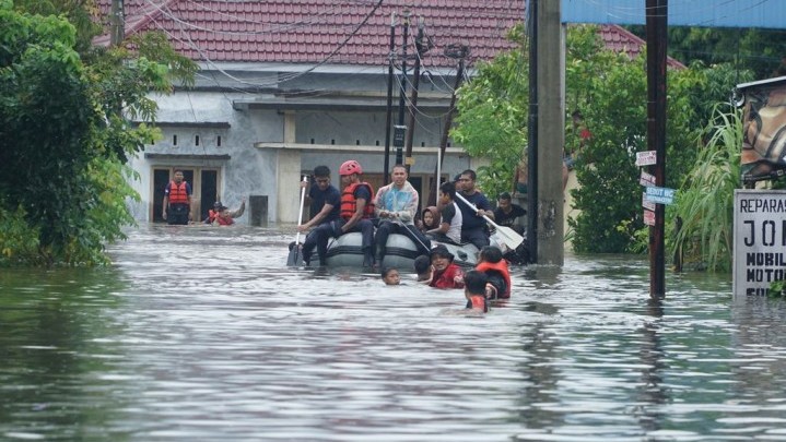 BPBD Sebut Ada 35 Titik Banjir di Kota Padang BPBD Sebut Ada 35 Titik Banjir di Kota Padang