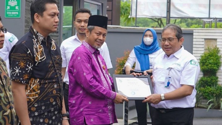 84,06 Persen Warga Riau Terdaftar di JKN, Pemprov Diberi Penghargaan