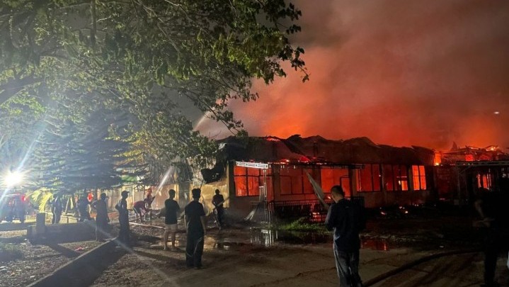 Api Hanguskan RSUD Puri Husada Tembilahan Api Hanguskan RSUD Puri Husada Tembilahan