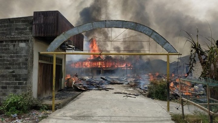 Puluhan Rumah di Pujud Rohil Terbakar Puluhan Rumah di Pujud Rohil Terbakar