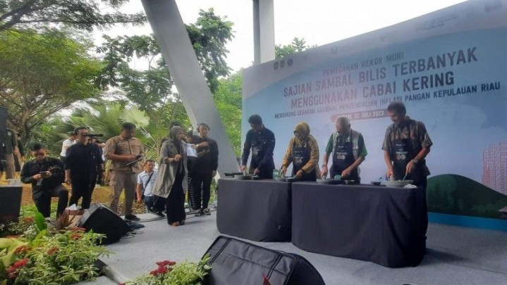 Sambal Bilis dari Batam Pecahkan Rekor Muri