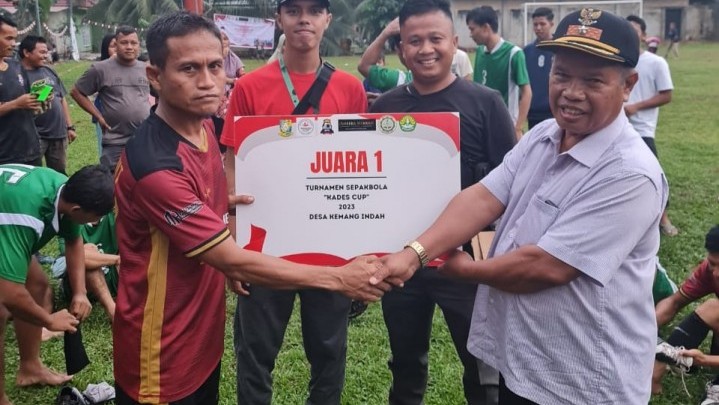 Mahasiswa KKN Unri di Desa Kemang Indah Gelar Semarak HUT RI Mahasiswa KKN Unri di Desa Kemang Indah Gelar Semarak HUT RI