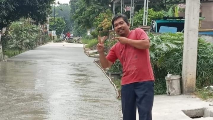 H Yuli Akmal SSos Realiasikan Semenisasi Jalan Di Desa Tarai Bangun H Yuli Akmal SSos Realiasikan Semenisasi Jalan Di Desa Tarai Bangun