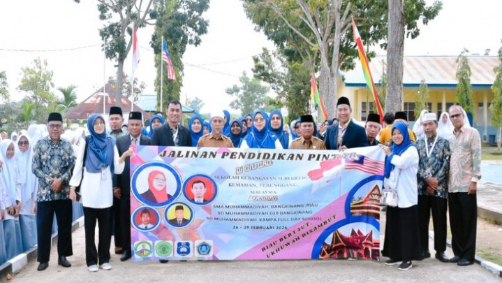 Kadis Dikpora Kampar Apresiasi 2 SD Muhammadiyah Kerjasama dengan SD dari Malaysia