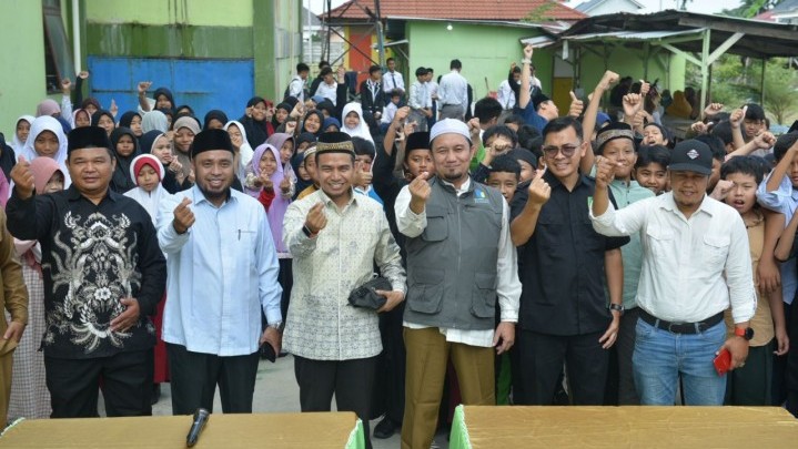 YWI Alfikri Riau Edukasi Berzakat Sejak Dini, Tahun Lalu Kumpulkan Rp 185 Juta YWI Alfikri Riau Edukasi Berzakat Sejak Dini, Tahun Lalu Kumpulkan Rp 185 Juta