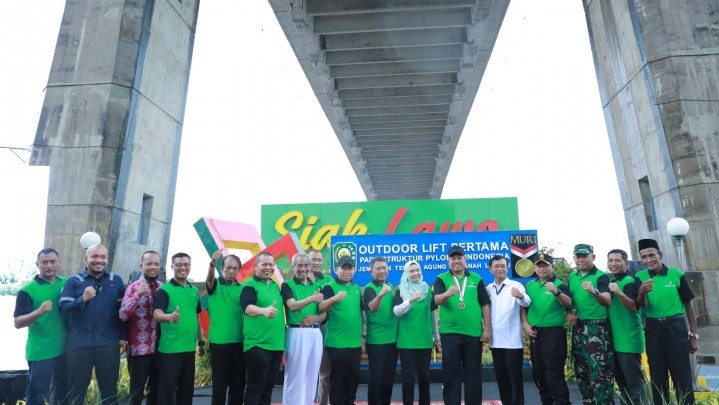 Lift Jembatan Siak Raih Rekor MURI, Primadona Wisatawan Lift Jembatan Siak Raih Rekor MURI, Primadona Wisatawan